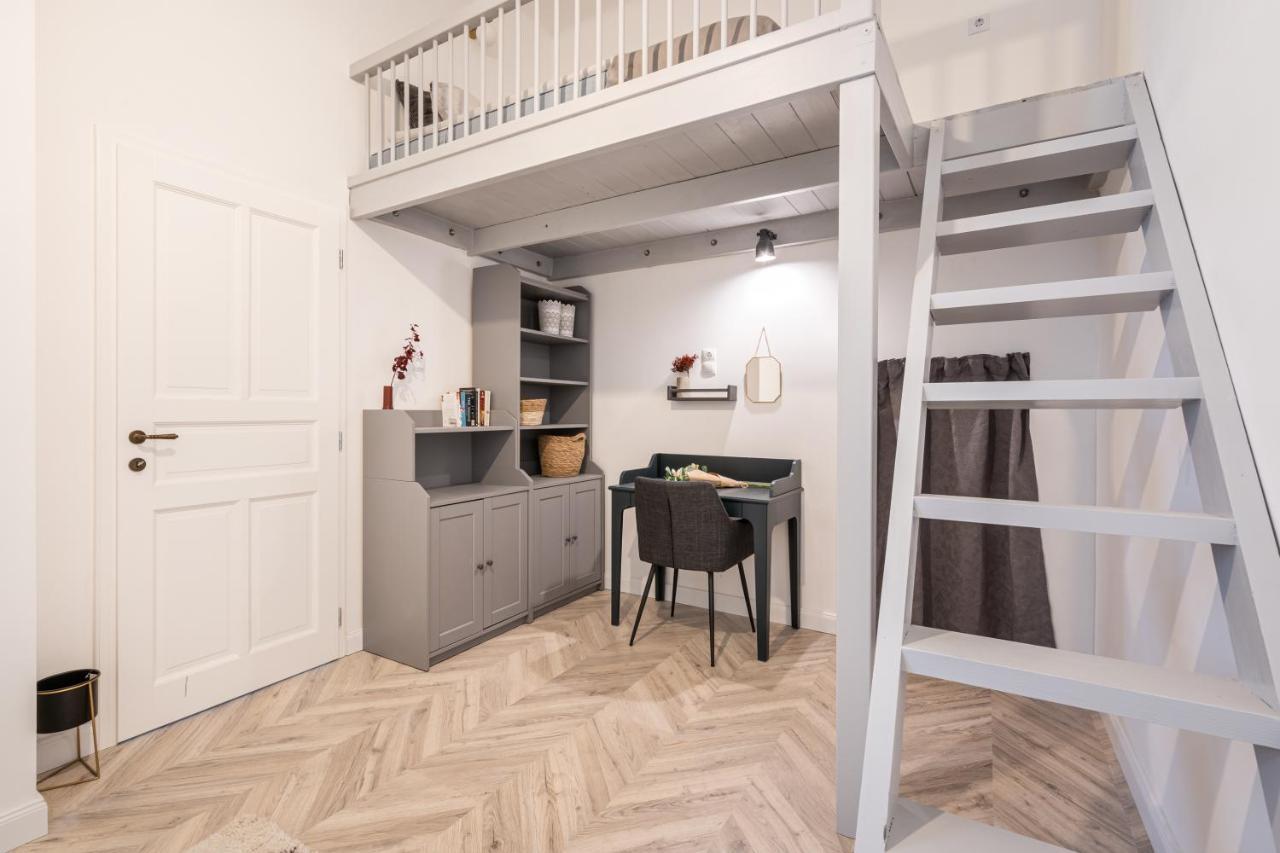 Atmos Glare Apartment Boedapest Buitenkant foto